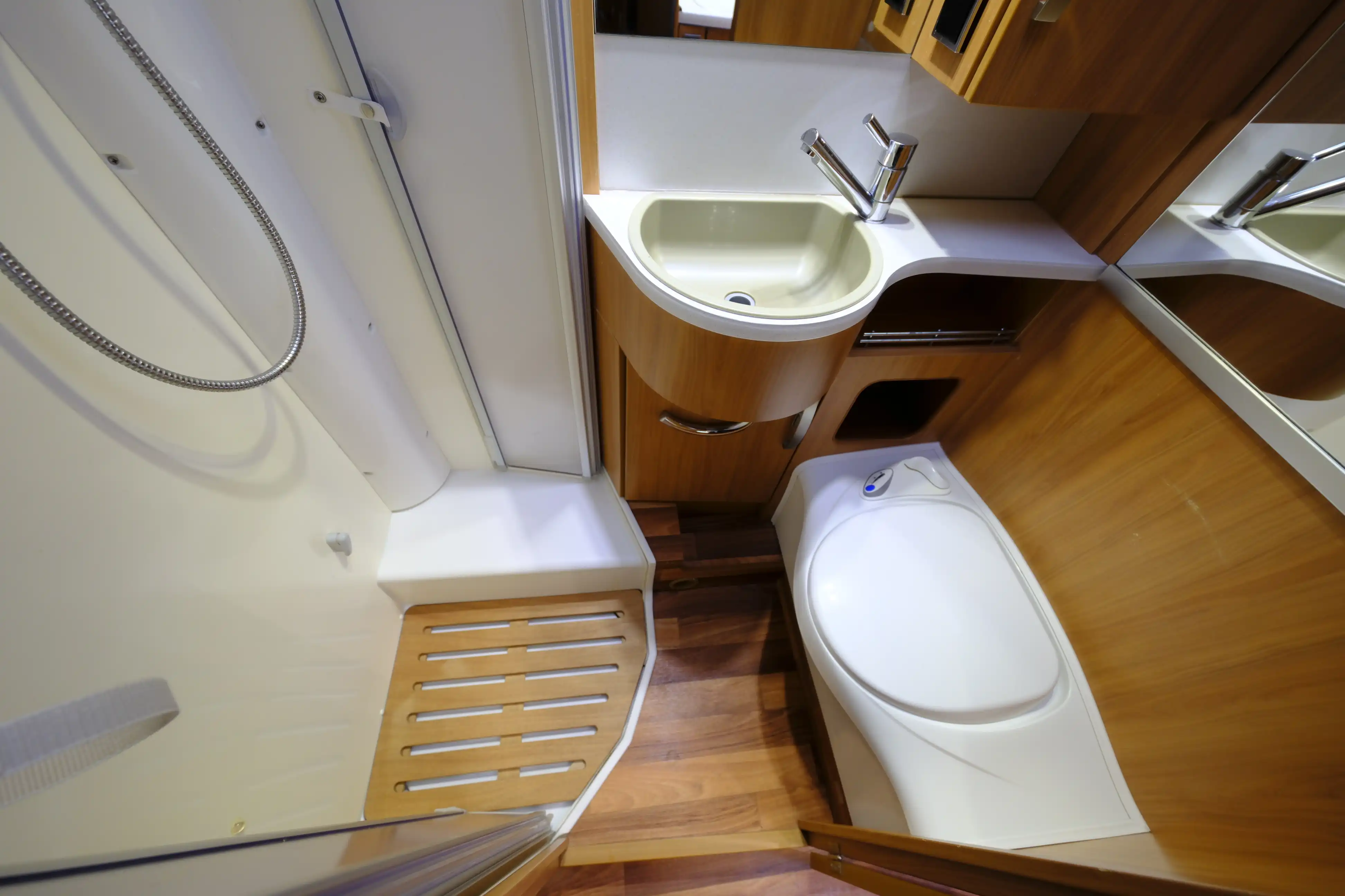 HYMER-ERIBA Exsis-I 588